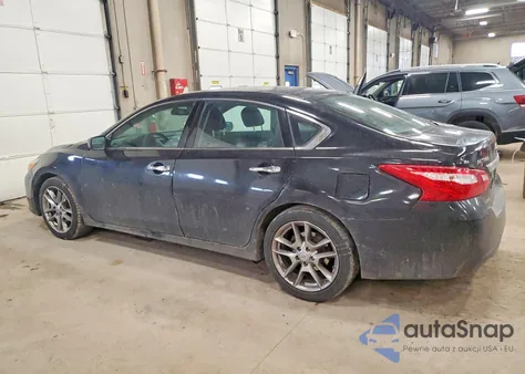 2016 Nissan Altima 2.5 z USA, uszkodzony, nr VIN 1N4AL3AP0GC237711